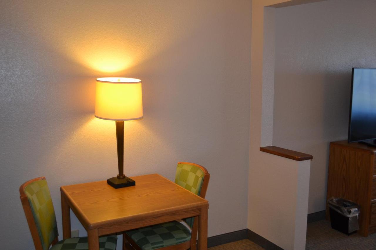 Country Inn & Suites By Radisson, Fairview Heights, Il Eksteriør billede